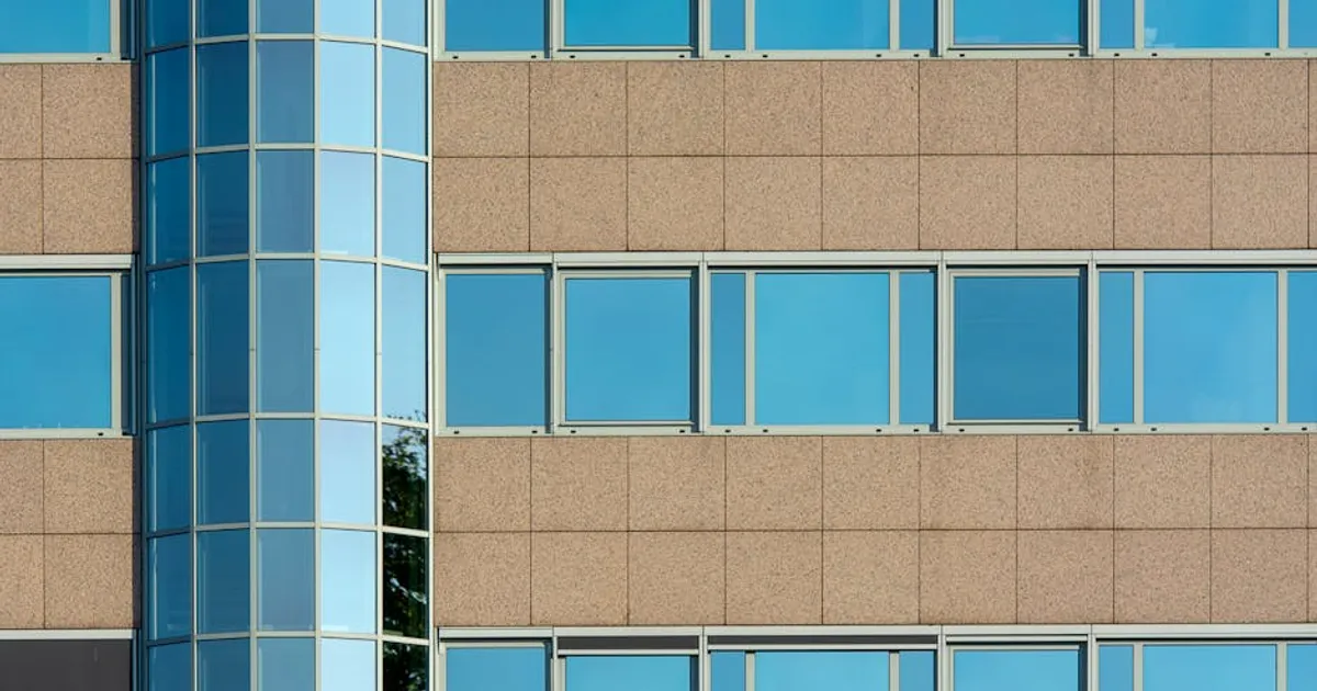 Kaufmännische vs. technische Hausverwaltung — was kostet was und was brauchen Sie wirklich? — Hausverwaltung | WohnMeta